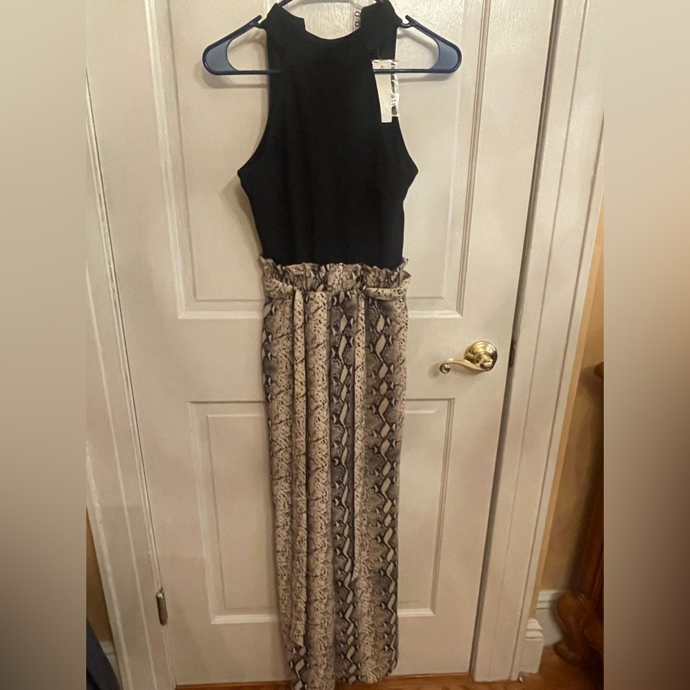 Never worn XS jumpsuit from Francesca’s collections